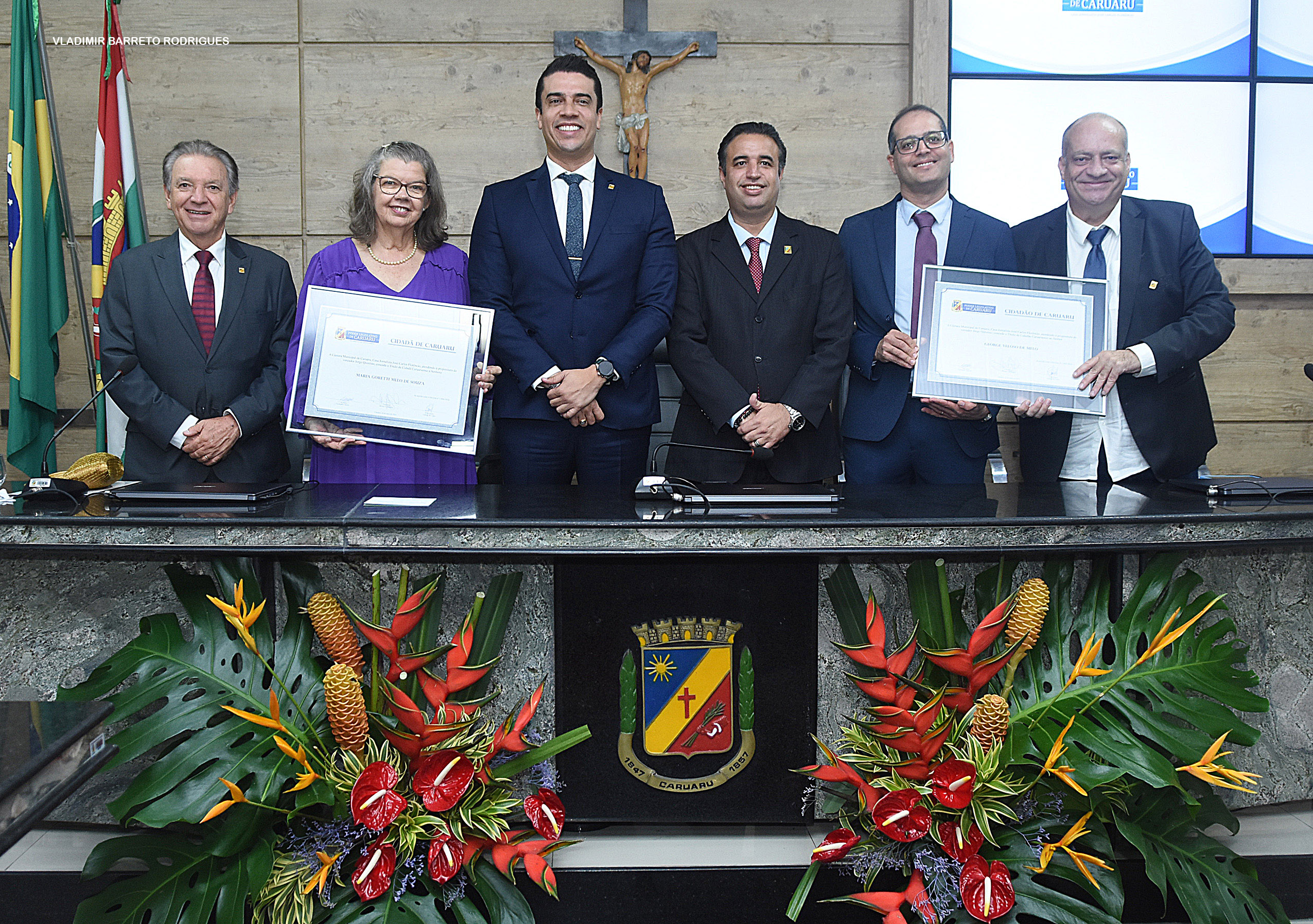 Sessão Solene entrega títulos de cidadania à Maria Goretti e George Veloso