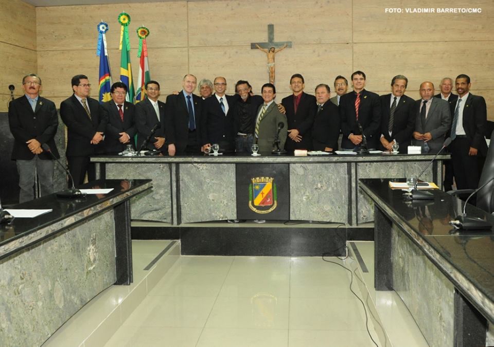 Vereadores fazem homenagem a Sebá e aprovam pauta de votação