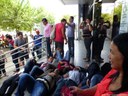 Vereadores protestam na escadaria do Banco do Brasil